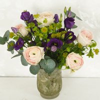 Vårcharm - Buketter - Skicka blommor med blombud %city%