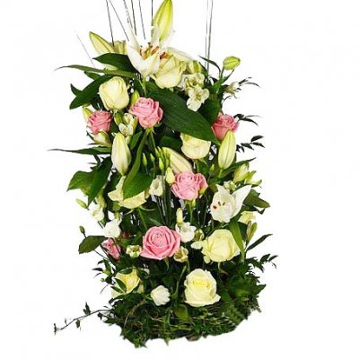 Stilig i rosa - Begravningsdekorationer - Skicka begravningsblommor %city%